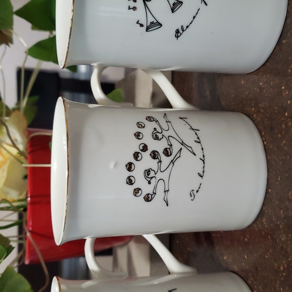 4 Merry Masterpieces Christmas Coffee Mugs Fine Porcelain First Edition 1999. - Picture 4 of 7